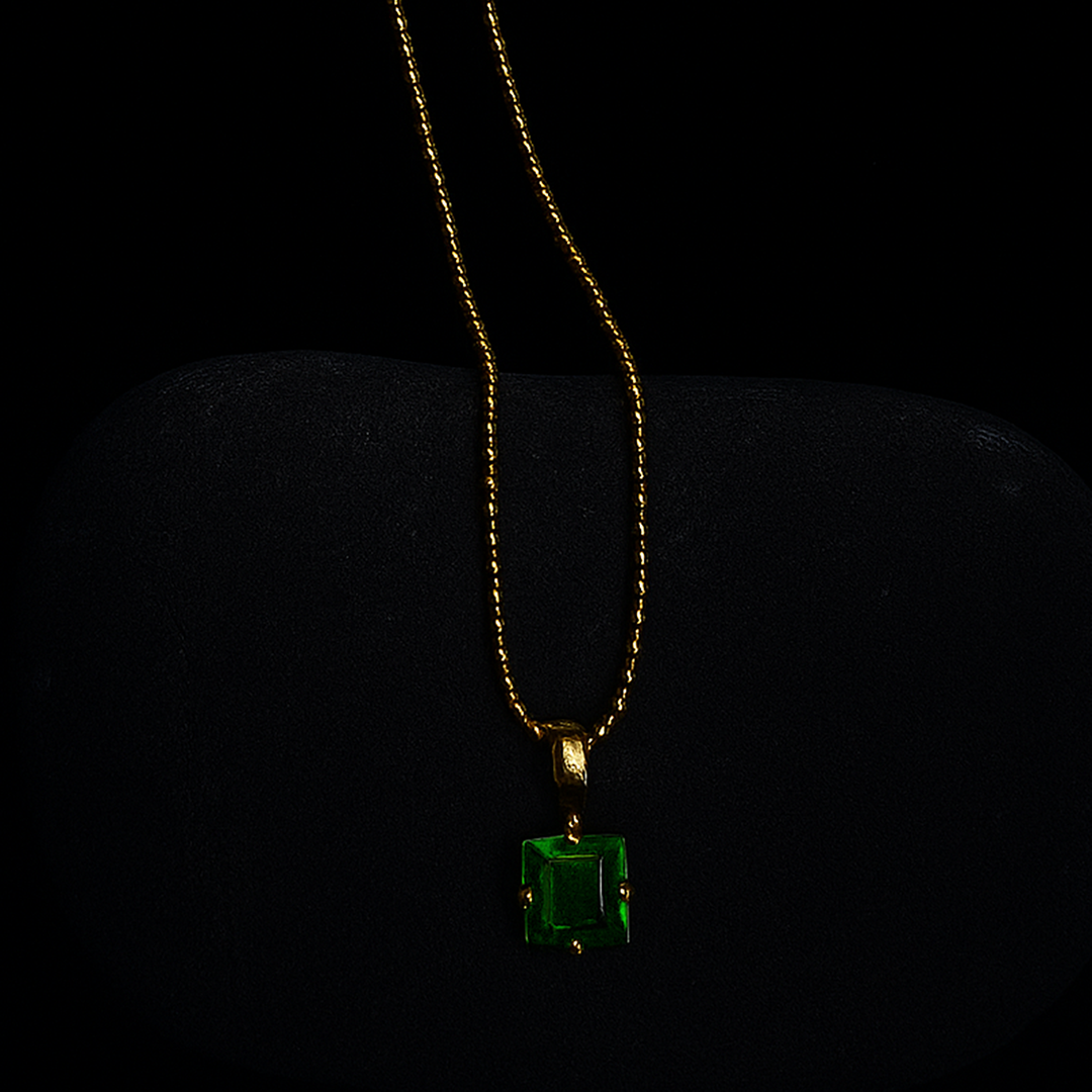 Pendant Green Stone